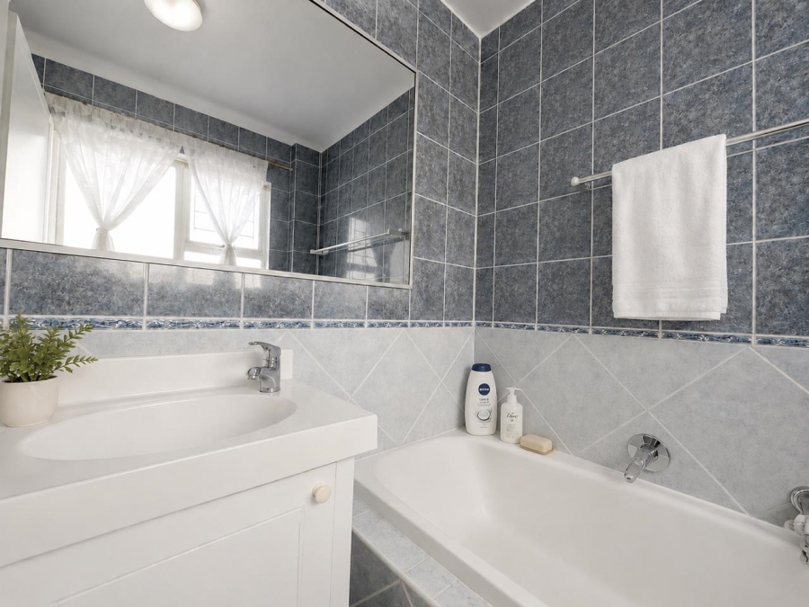 2 Bedroom Property for Sale in Beachfront Western Cape